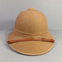 CASQUE COLONIAL EN TOILE BEIGE ET LIEGE FABRICATION REGLEMENTAIRE MILITAIRE 1930-1950 TROUPES COLONIALE LEGION ETRANGERE
